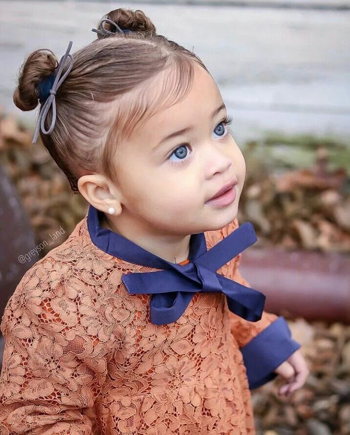 Прическа рожки для девочки Pin by Fabiana Gomes on My future kids ♡ Baby girl hairstyles, Baby girl hair, T