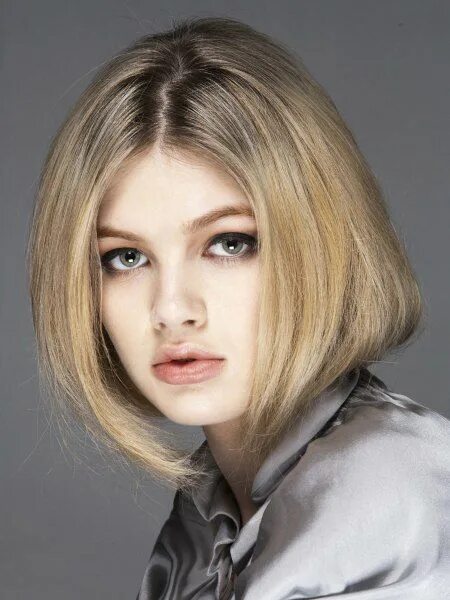 Прическа русые волосы каре Hairstyles inspired by the supermodels of the 1980s Tendance coiffure automne, T