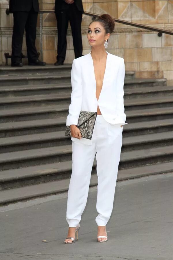 Прическа с брючным костюмом на каре Fabulous Looks Of The Day: June 17th, 2014 - Bloglovin All white party outfits, 