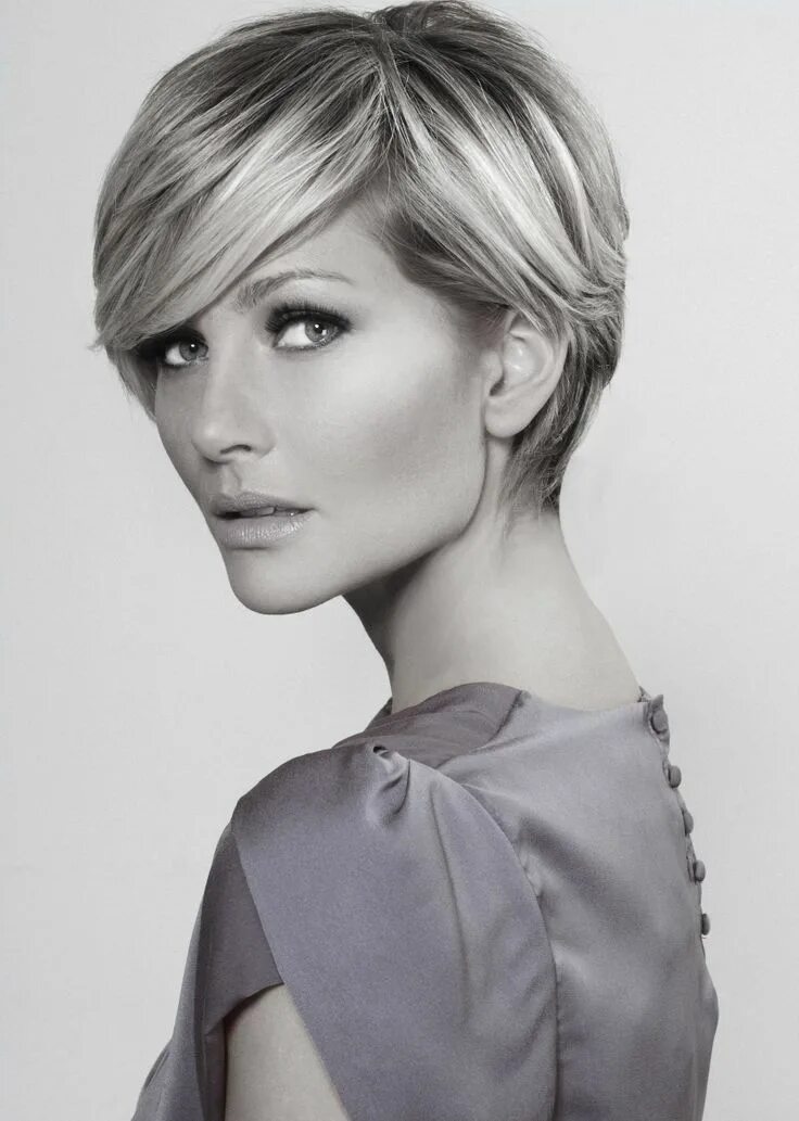 Прическа с длинной челкой женская фото Pin on Terrific Tresses Short blonde hair, Very short hair, Short hairstyles for