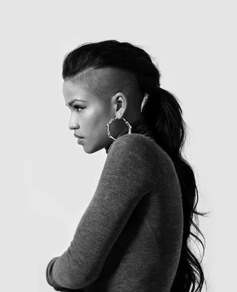 Прическа с длинными висками Pin by Terrilyn Hicks on Hairstyles Mohawk hairstyles, Long hair mohawk, Half sh