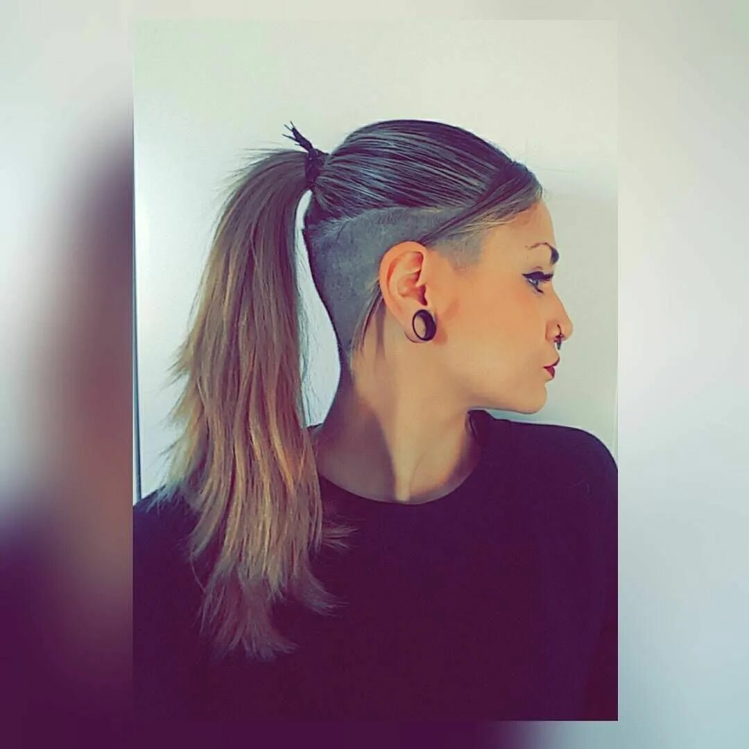 Прическа с длинными волосами и выбритыми висками #undercut #undercutgirl #undershave #360undercut #shavedsides #ponytail Undercut