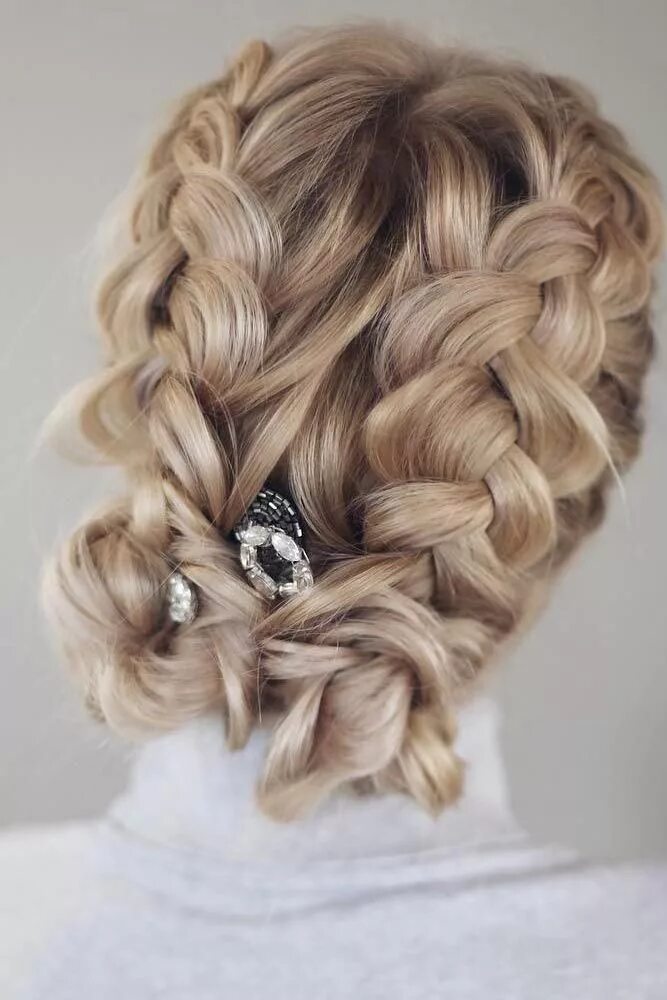 Прическа с элементами плетения на средние волосы 70 Amazing Braid Hairstyles For Party And Holidays Cool braid hairstyles, Cool b