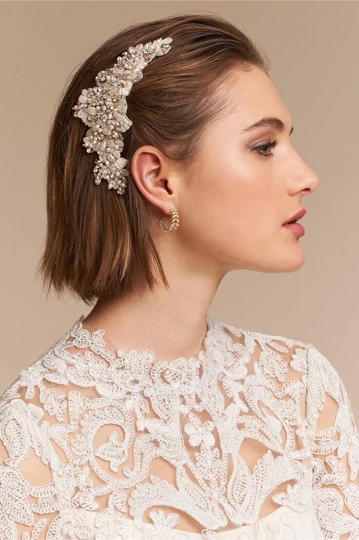 Прическа с гребешком на короткие волосы BHLDN Lizie Comb in Bride Bridal Shoes & Accessories BHLDN Short wedding hai