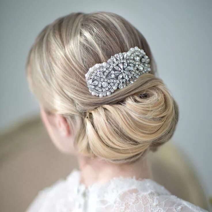 Прическа с гребешком на короткие волосы 751cb4941801f676e0cd7897890953a2--hair-comb-wedding-bridal-hair-combs.jpg (736 ×