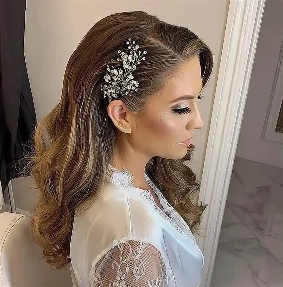 Прическа с гребнем на длинные 10 популярных идей на тему "bridal hair down with side clip" для вдохновения