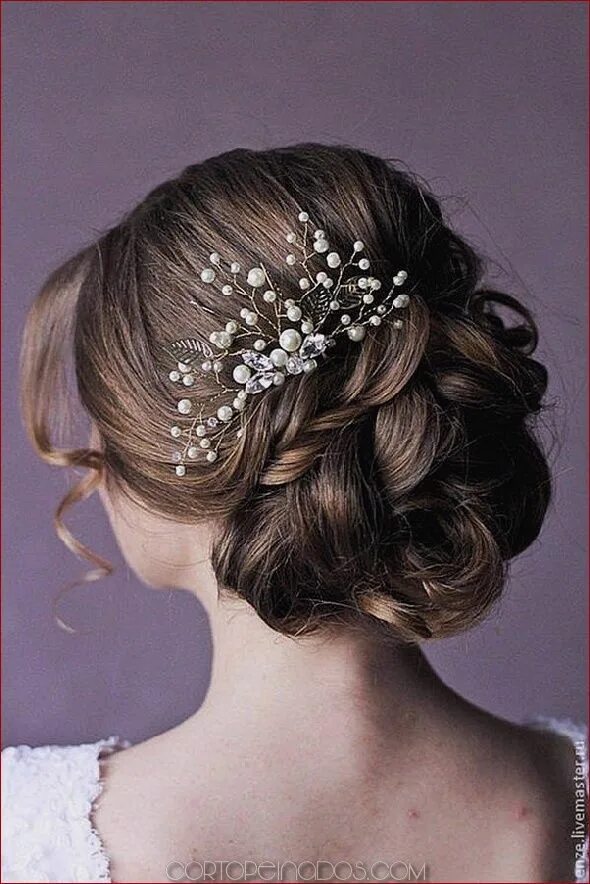 Прическа с гребнем на длинные 53 peinados de quinceañera para tu día especial Peinados Wedding hair clips, Qui