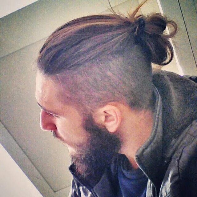 Прическа с хвостом мужская с выбритыми Photo taken by Bezzina Neil - INK361 Long hair styles men, Hair styles, Man bun 