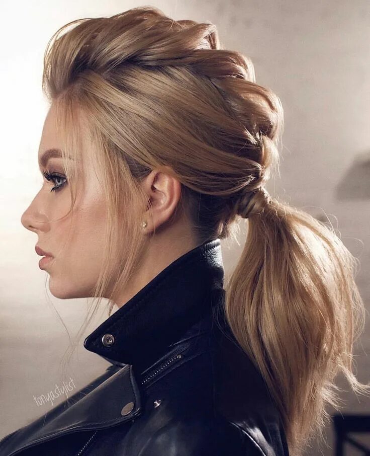 Прическа с хвостом женская на средние волосы Pin by Melissa Bryant on Beautiful Hair High ponytail hairstyles, Low ponytail h