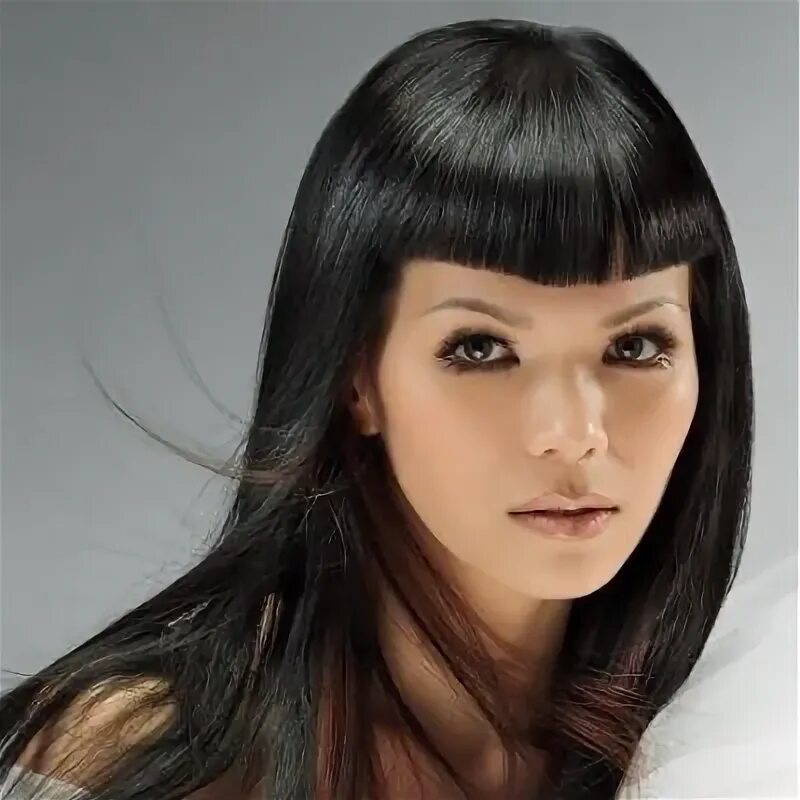 Прическа с короткой челкой и длинными волосами pretty widows peak Hairstyles with bangs, Hair styles, Long hair with bangs