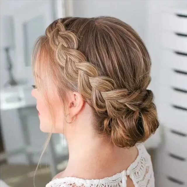 Прическа с косами на волосы фото braided hairstyle video! Hair videos, Long hair styles, Medium hair styles