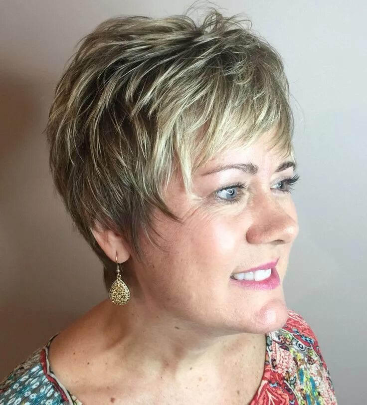 Прическа с мелированием для женщины 50 90 Gorgeous Short Hairstyles for Women over 50 to Try in 2024 Short hair cuts fo