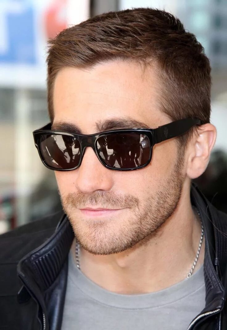 Прическа с очками фото Pin by Lin Dee on Jake Gyllenhaal Jake gyllenhaal, Cool hairstyles for men, Hair