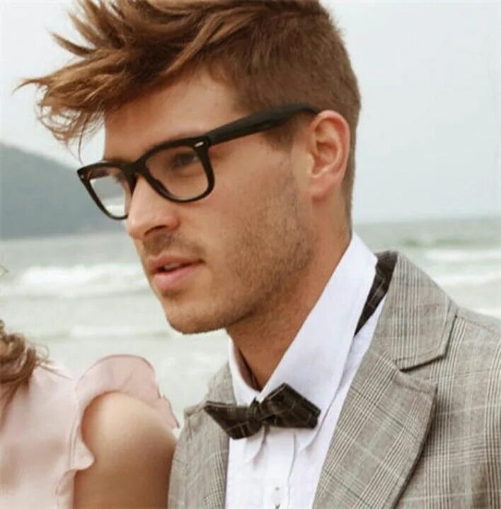 Прическа с очками фото Man hair Mens hairstyles, Beautiful men, Stylish men