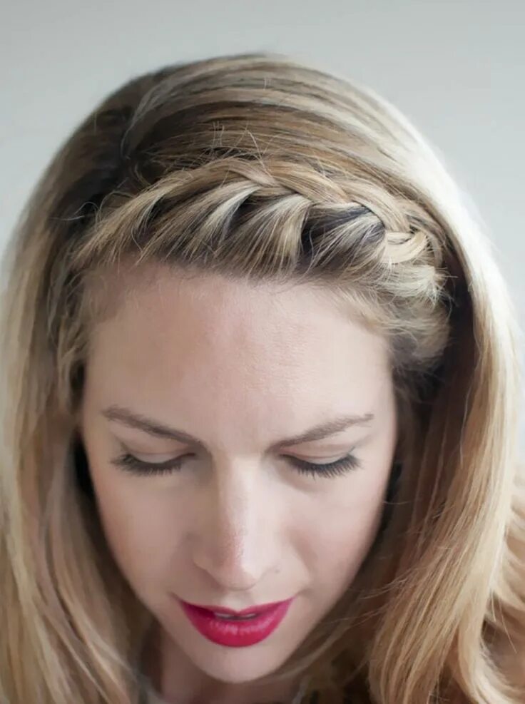 Прическа с отросшей челкой на средние These Easy Headband Braids Are so Cute for Spring Easy everyday hairstyles, Ever