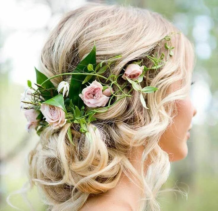 Прическа с цветами Свадебные прически, украшенные цветами Romantic wedding hair, Woodland wedding i