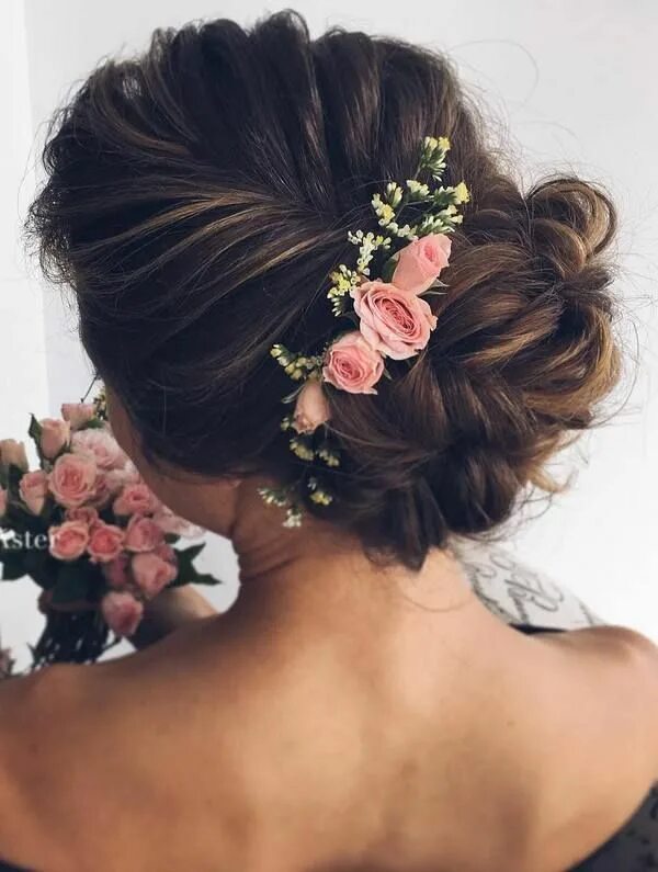 Свадебные прически, украшенные цветами Hair styles, Flower braids, Braided bun h