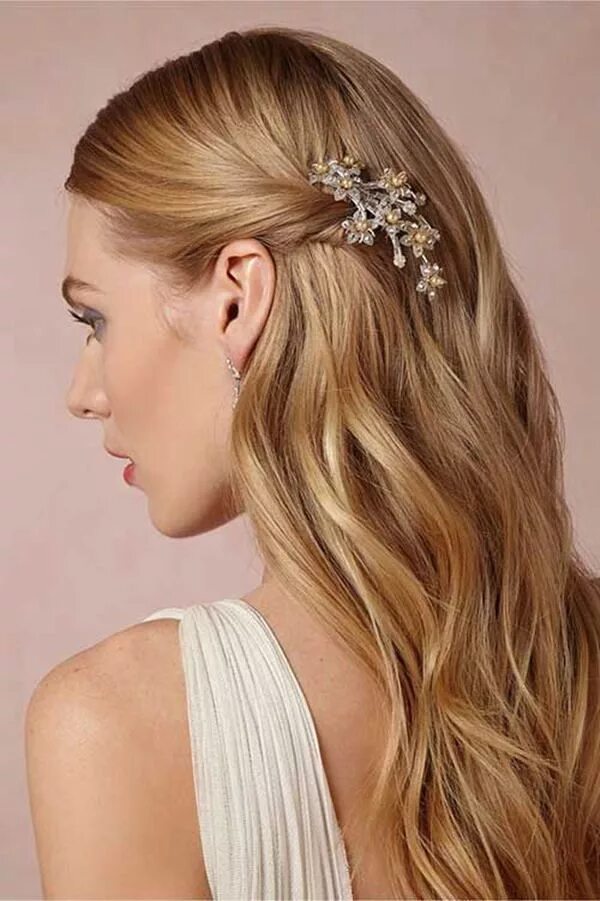 Прическа с заколками фото Straight Wedding Hair Inspirations for Your Big Day Straight wedding hair, Down 