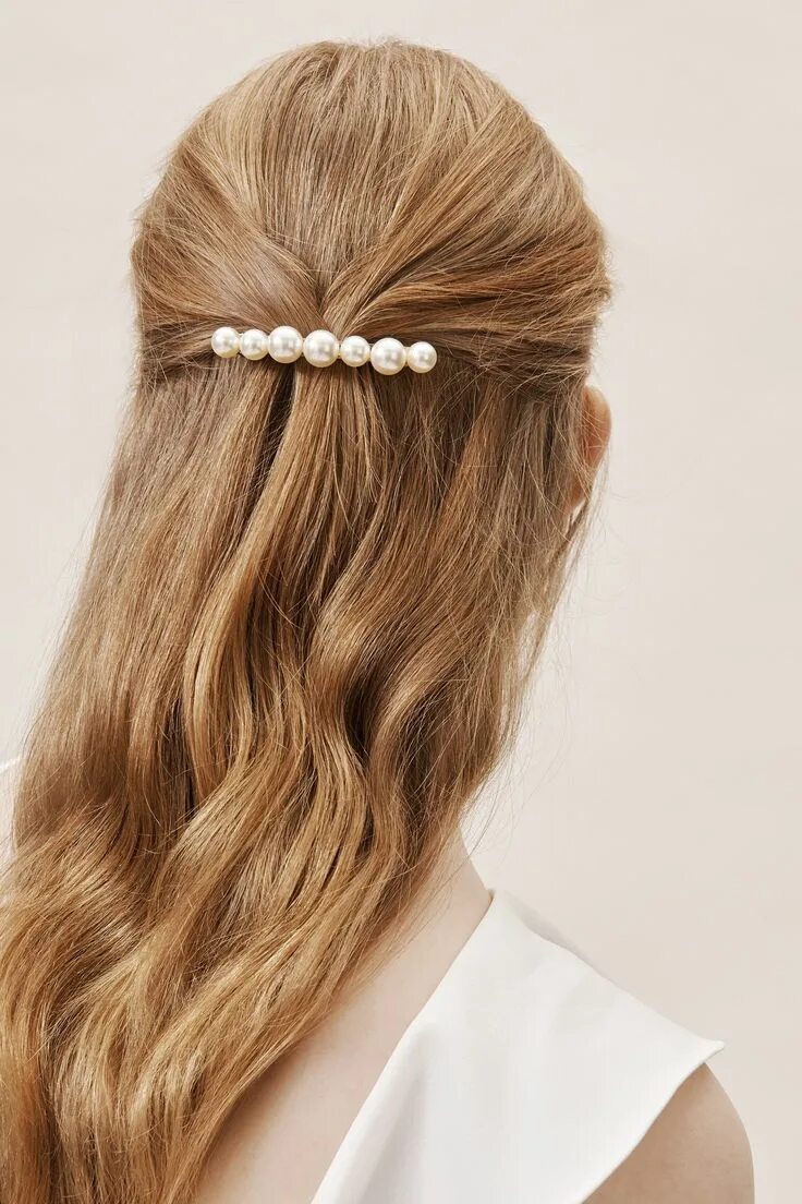 Прическа с заколками фото Pim Pearl Barrette from @BHLDN Hair accessories, Hair scarf styles, Braided hair