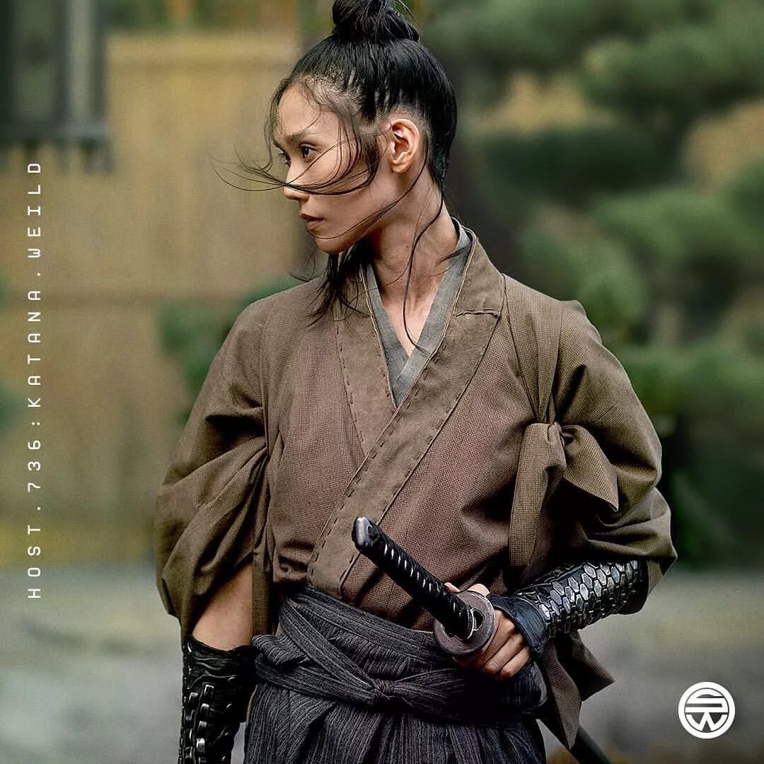 Прическа самурай женская Tao Okamoto as Hanaryo -- Westworld ironmaiden em 2024 Samurai guerreiro, Samura