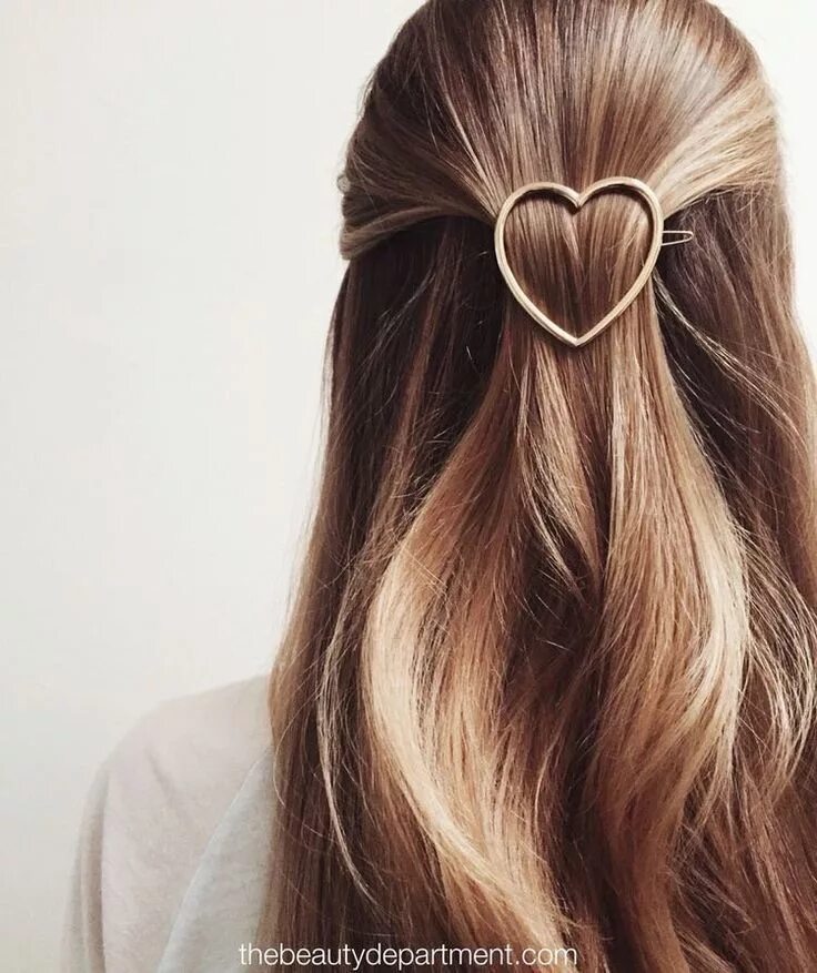 Прическа сердце Pin by Grace Burton on locks Heart hair, Long hair styles, Hair accessories