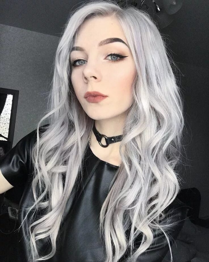 Прическа серые волосы 24 Dyed Hairstyles you Need to Try Silver hair, Dyed hair, Silver grey hair