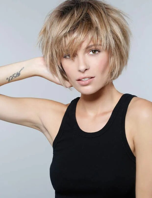 Прическа шегги на короткие Coupe de cheveux : les carrés pour cheveux fins Coupe de cheveux, Cheveux fins f