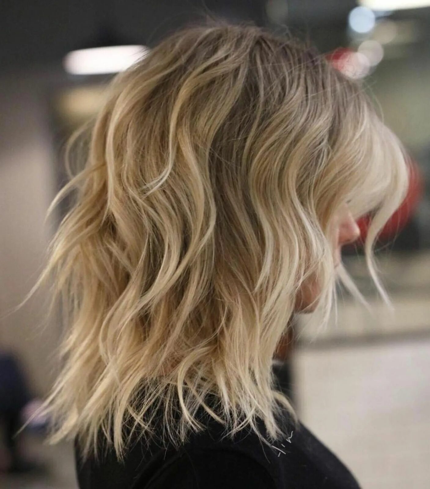 Прическа шегги на средние волосы фото Longer Blonde Balayage Shag Medium shag haircuts, Medium length hair styles, Lon