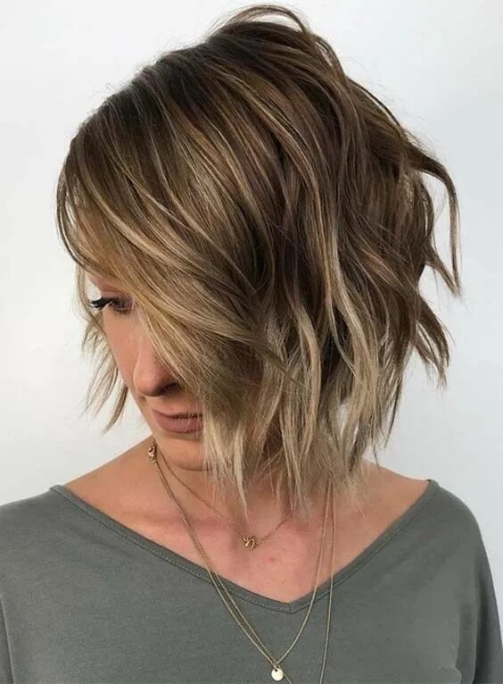 Прическа шегги волосы фото Unique Styles Of Angled Bob Haircuts to Wear in 2018 Angled bob haircuts, Bobs h