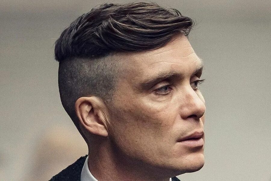 Прическа шелби Style Guide: How to Dress Like Cillian Murphy Man of Many Peaky blinder haircut,