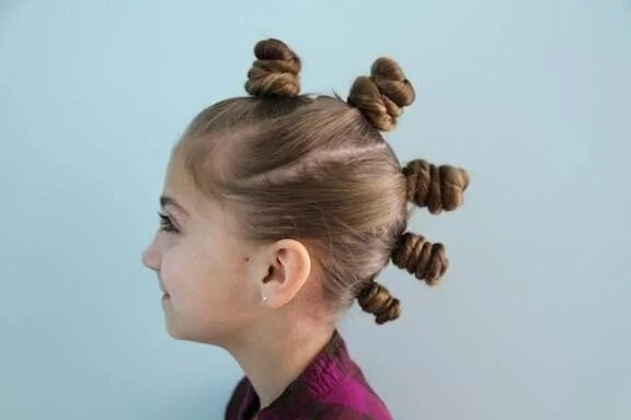 Прическа шишечки для девочки как сделать Crazy Hairstyles For Girls For Crazy Hair Day Crazy hair, Wacky hair days, Wacky