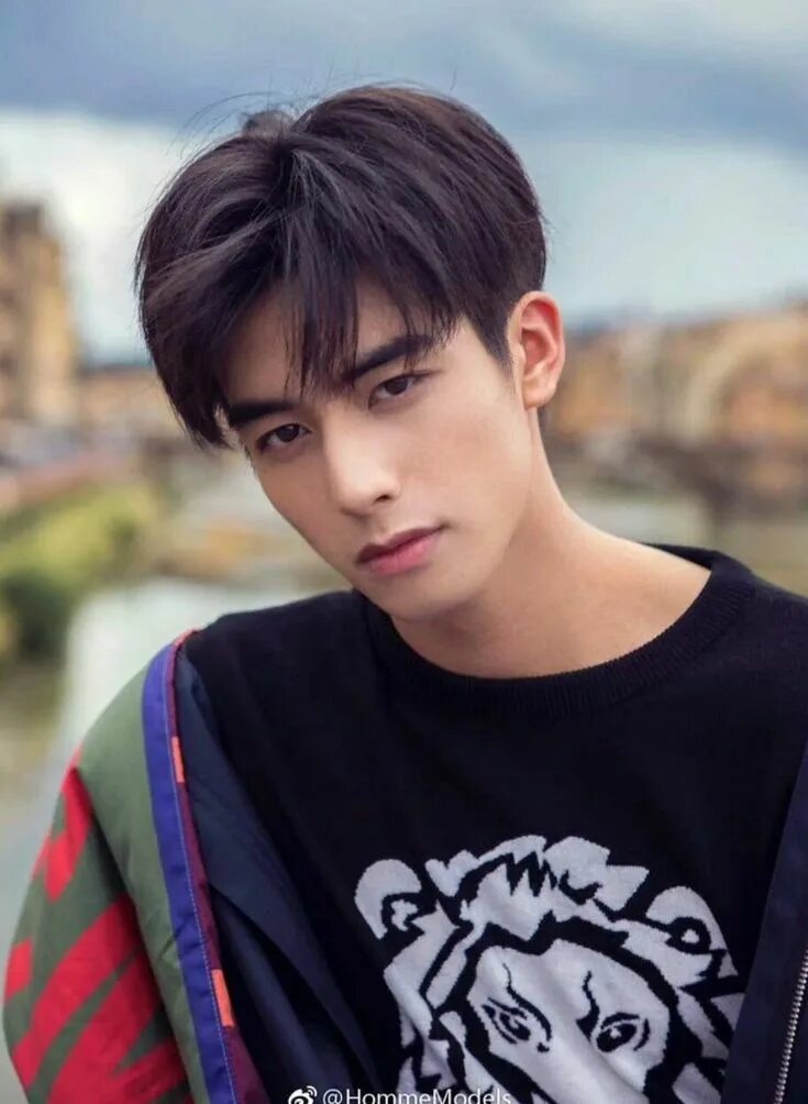 Прическа шторы мужская корейская Pin by Susanti Hanie on Chinese actors Asian men hairstyle, Asian haircut, Korea