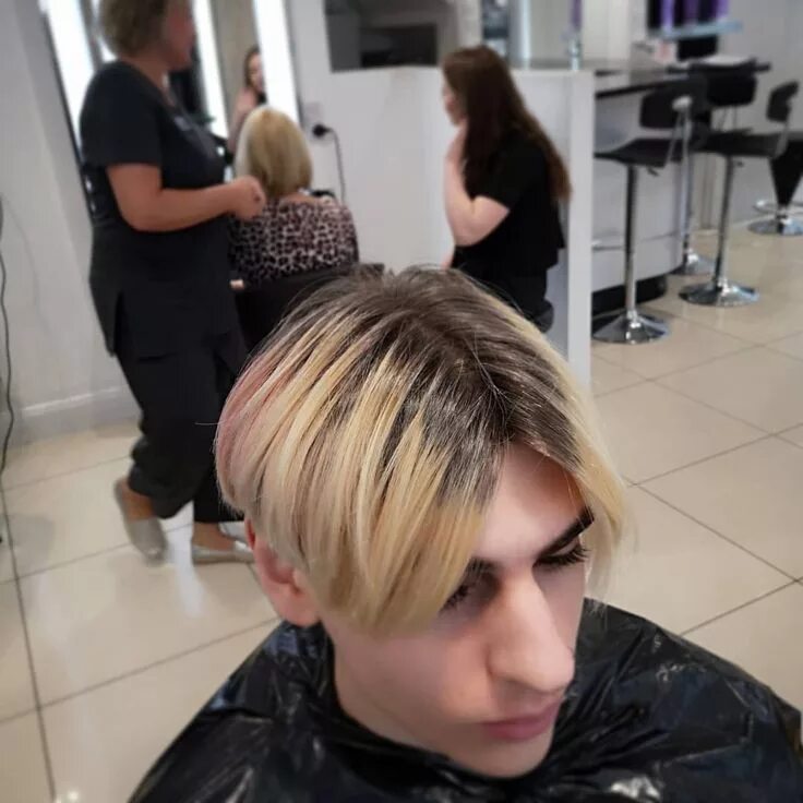 Прическа шторы с короткими волосами Pin on Center Part Curtains Hairstyle