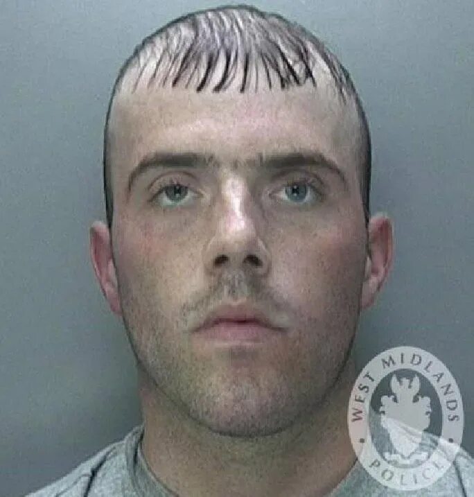 Прическа штрих код Suspect's mugshot mocked on Twitter over his 'Aldi barcode' haircut The Sun