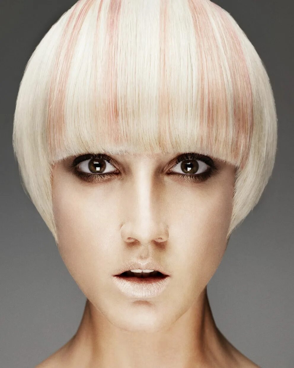 Прическа симметрия фото Collections Spellbound Mark Leeson Straight hairstyles, Short hair styles, Hair 