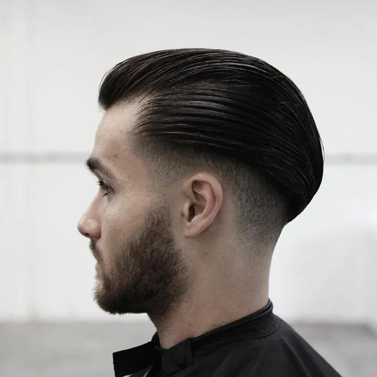 Прическа slick back мужская Sleek and Stylish Haircut