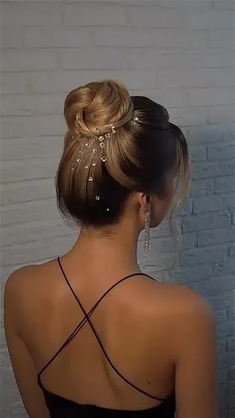 Прическа со стразами 2024 Pin on make-up Wedding hair up, Wedding hairstyles, Wedding hair brunette