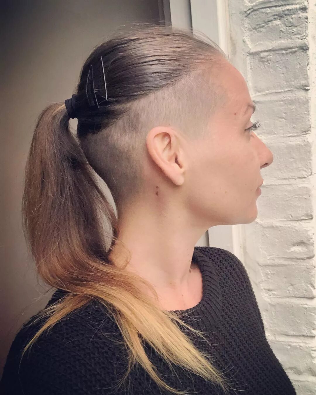 Прическа спереди женская undercut girl Long hair styles, Undercut hairstyles, Half shaved hair