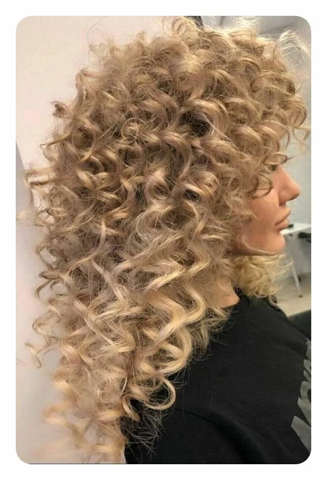 Прическа спиральки на средние волосы Pin on love hair curly