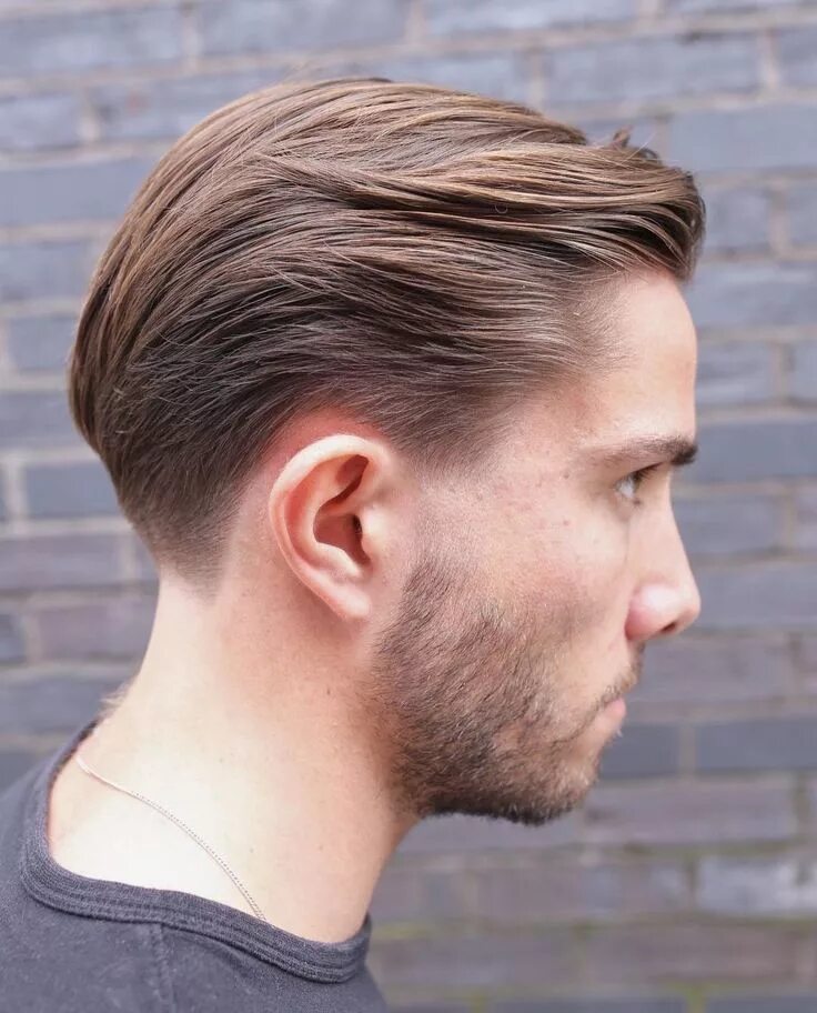 Прическа сверху длинные сбоку коротко мужская Bild könnte enthalten: 1 Person Slicked hair men, Men hair color, Mens hairstyle