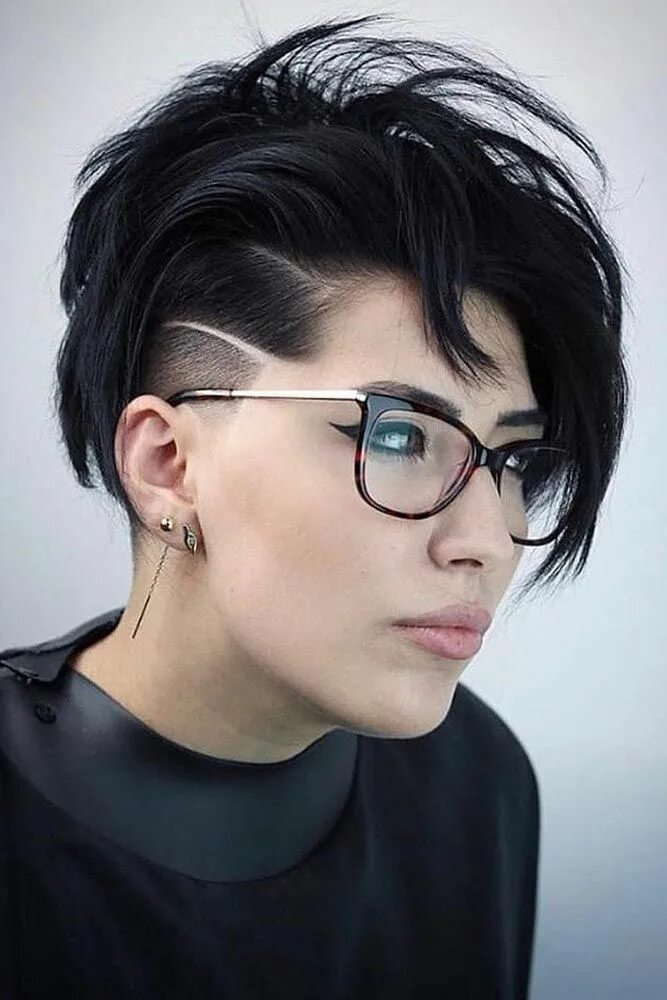 Прическа тамбой женская Pin by CROWDEDCLOSETCT on Hairs Undercut hairstyles, Long hair styles, Undercut 