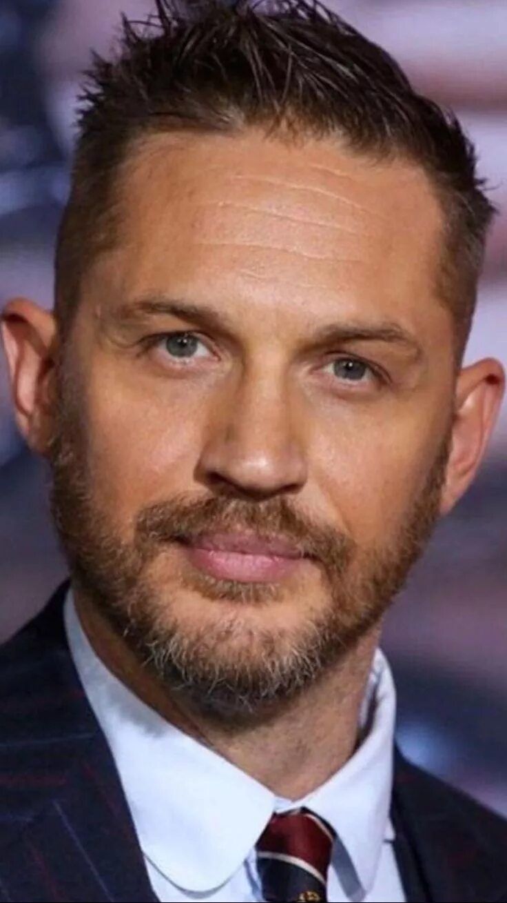 Прическа тома Pin em Tom Hardy