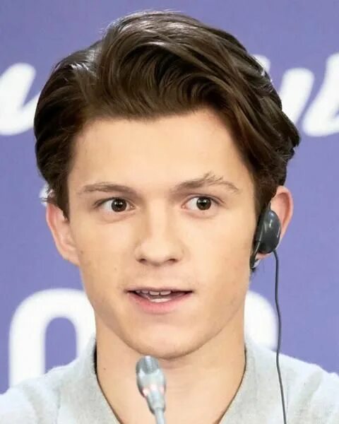 Прическа тома холланда 2024 How To Get The Tom Holland Haircut Tom holland hair, Tom holland haircut, Hollan