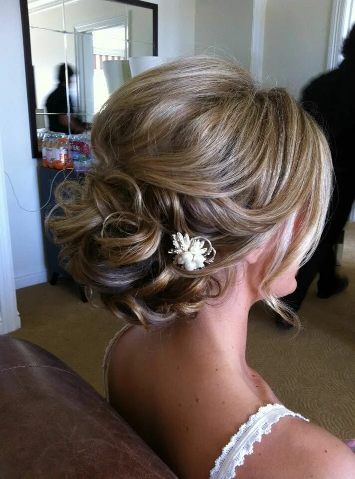 Прическа торжественная на волосы Pin on Hair & Beauty Short hair updo, Wedding hair and makeup, Long hair styles