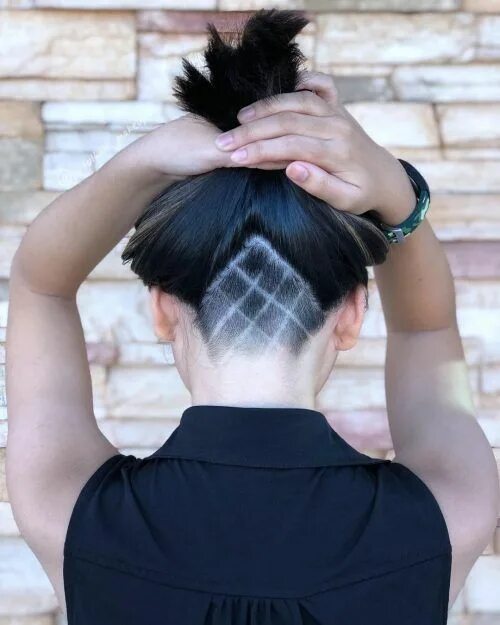 Прическа треугольник 31 Edgy Undercut Designs for Women Trending in 2024 Undercut hairstyles women, U