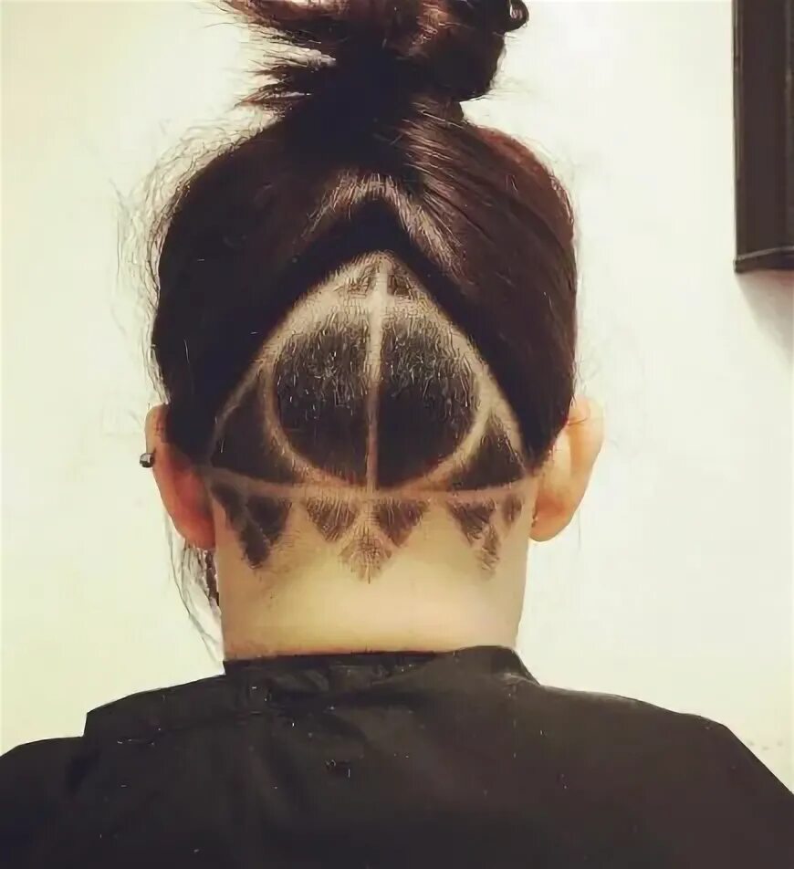 Прическа треугольником женская 30 Awesome, Completely Hideable Undercut Designs for Secret Rebels Undercut hair