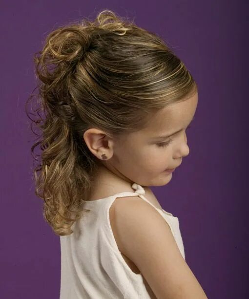 Прическа укладка для девочек kapsels voor bruidsmeisje trouwshop.com Kids hairstyles, Flower girl hairstyles,