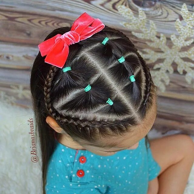 Прическа в школу под шапку jazz up the little one's ponytail with bows and bands Girl hairstyles, Baby girl