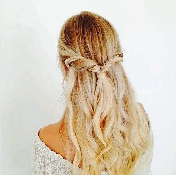 Прическа в школу распущенные Pin de J.Rakoczi en Hairstyles Peinados con cabello suelto, Peinados, Peinados p