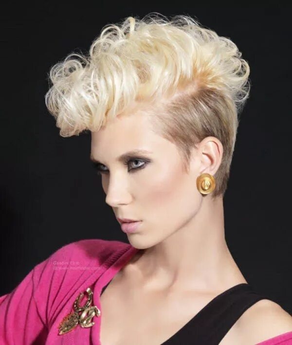 Прическа в стиле 90 на короткие волосы Pin on Party - 80s Costumes 80s short hair, 80s hairstyles short, Short hair hai